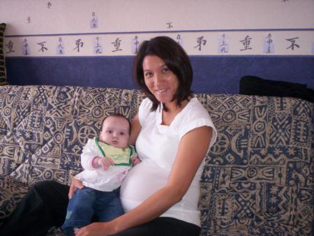 une h�tesse de l'air prend l'air !